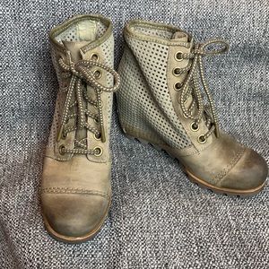 Sorel 1964 premium wedge khaki nubuck booties